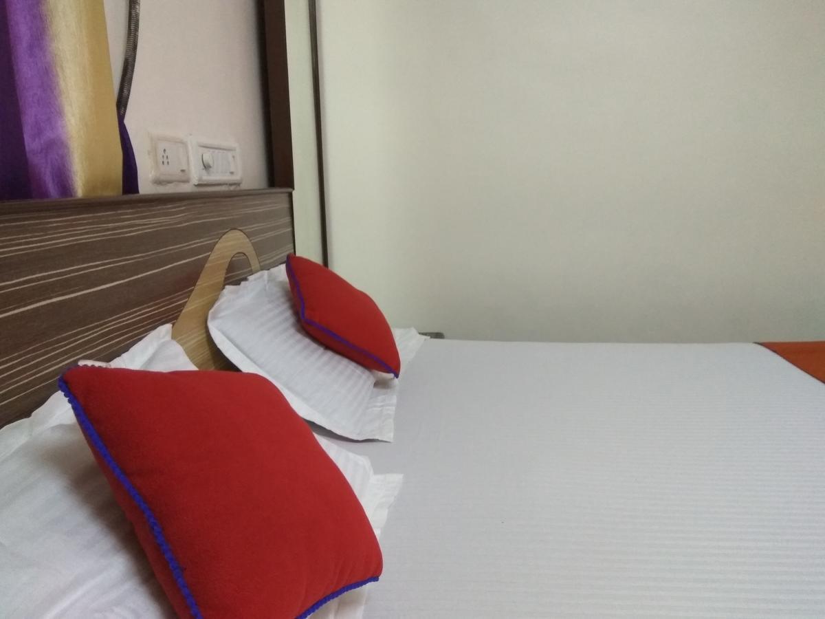 Hotel Shiva Panvel Εξωτερικό φωτογραφία